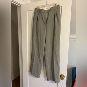 Aritzia Effortless Pant - Size 10